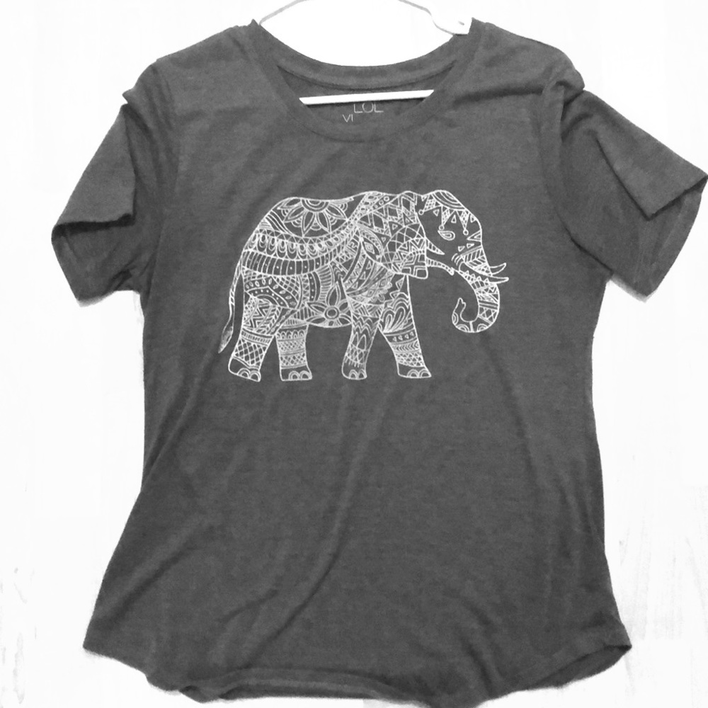 Elephant women’s graphic tee